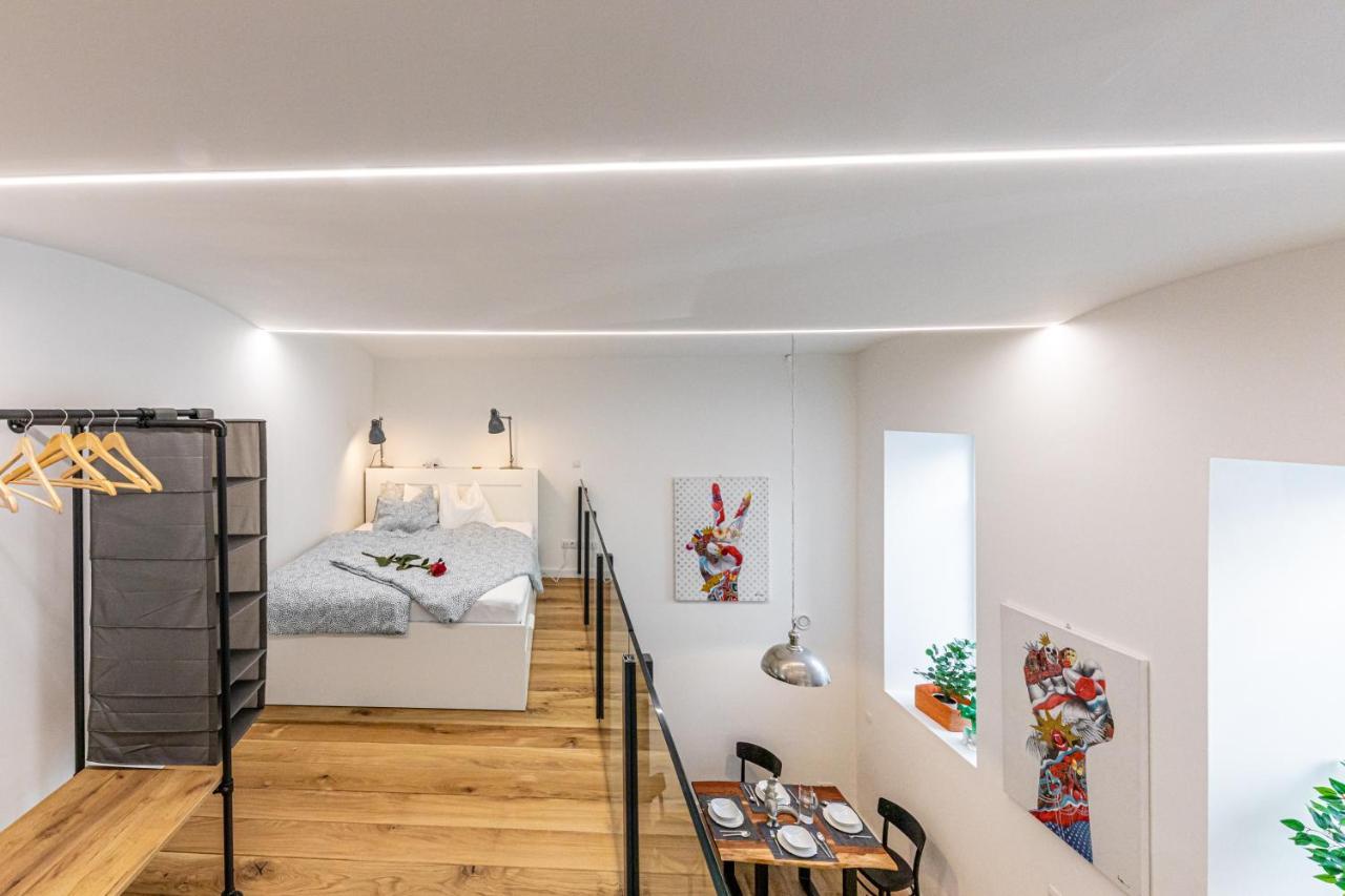 Stilvolles Trendiges Loft In Toller Lage, "Die Schwarze" Apartment เวียนนา ภายนอก รูปภาพ